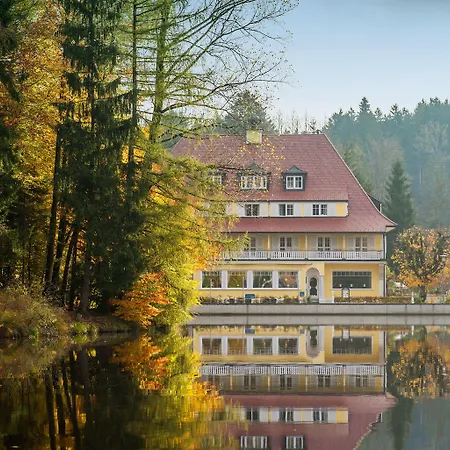 Waldsee ホテル