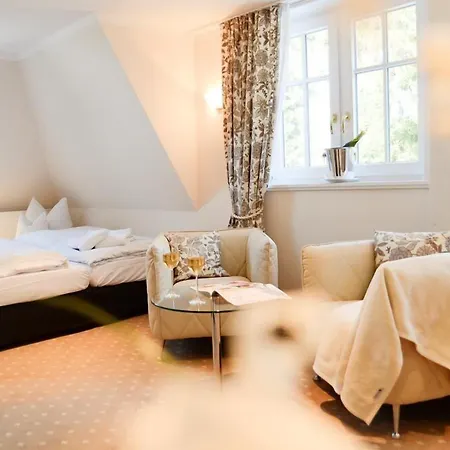 Waldsee Hotell 3*